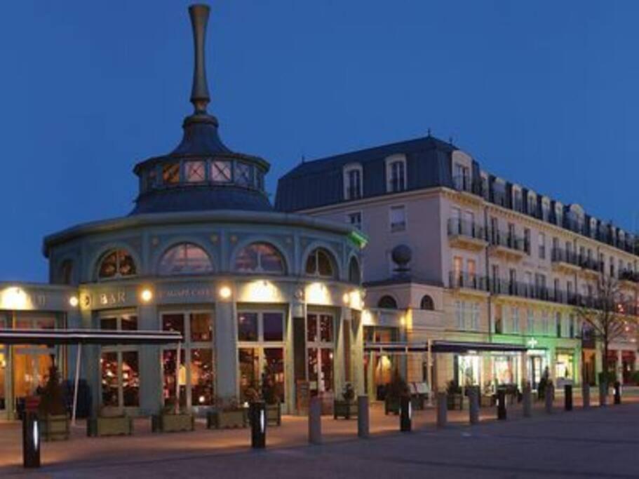 Disneyland Paris 70M² Face Parc, Place Ariane 세리스 외부 사진